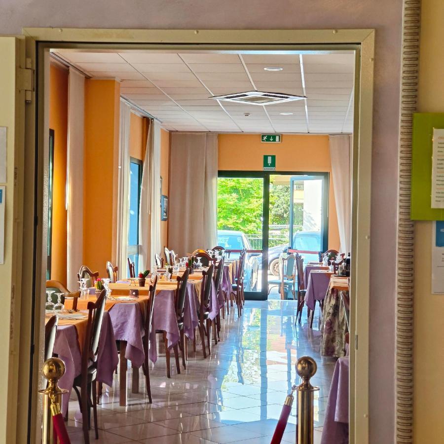 רימיני Hotel Marittimo מראה חיצוני תמונה