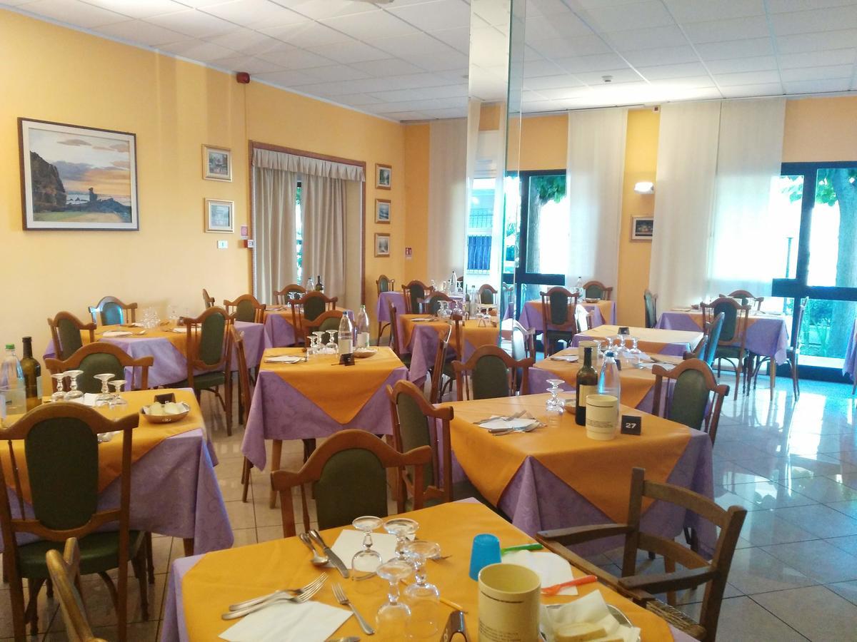 רימיני Hotel Marittimo מראה חיצוני תמונה