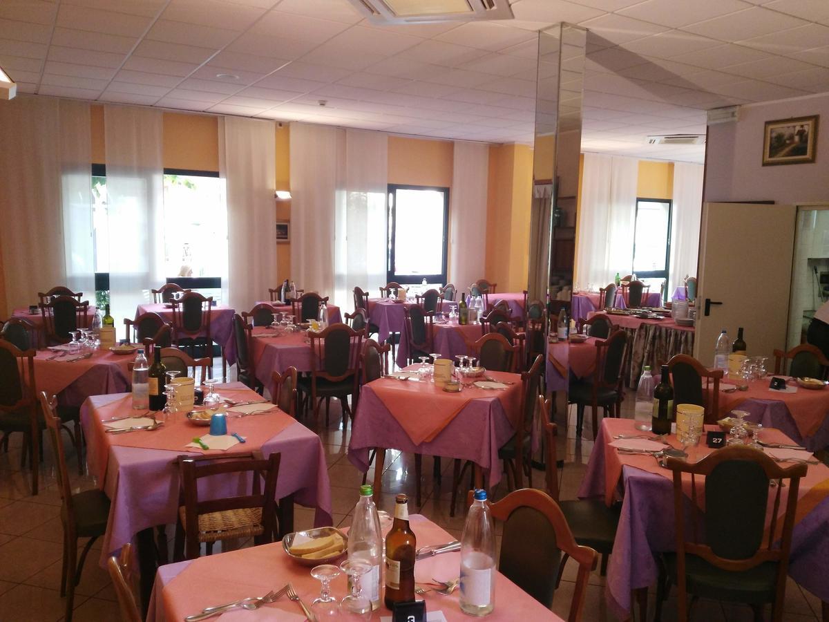 רימיני Hotel Marittimo מראה חיצוני תמונה